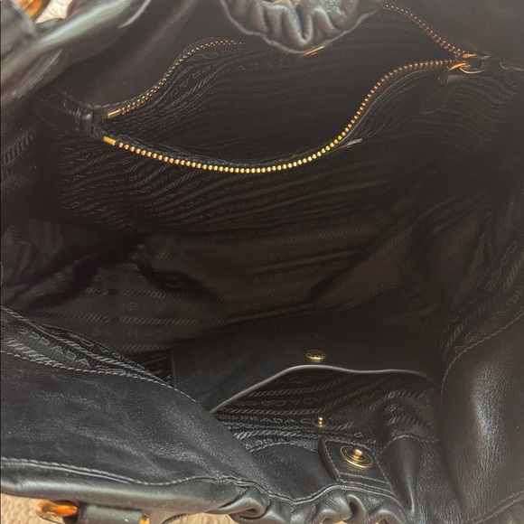 Prada black leather shoulder bag - Picture 6 of 9